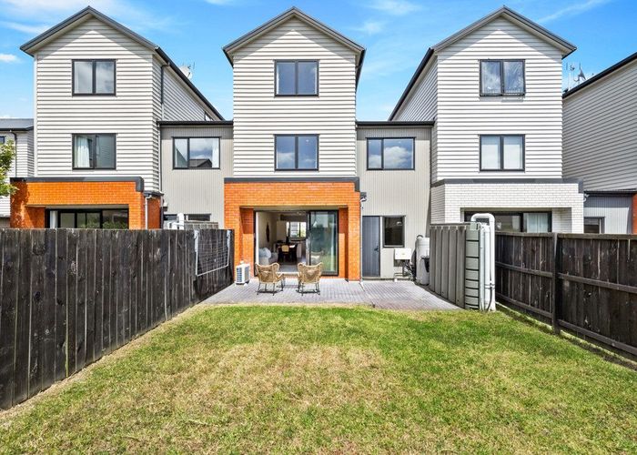  at 7/6 Onekiritea Road, Hobsonville, Waitakere City, Auckland