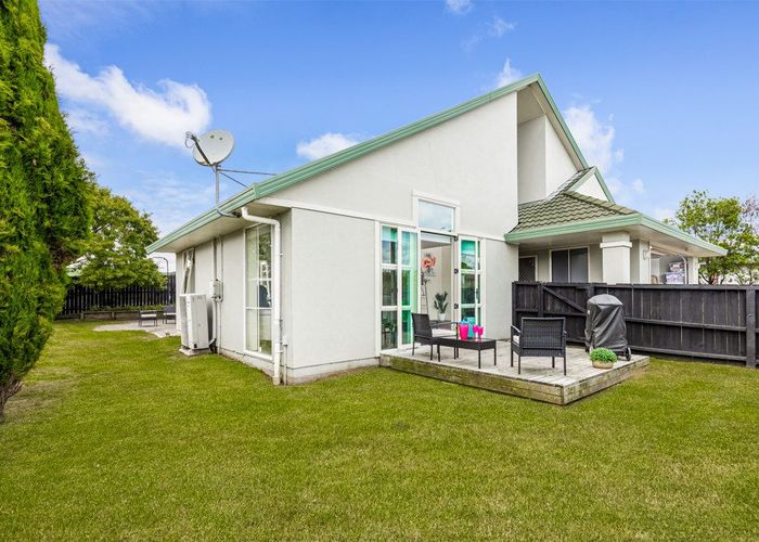  at 32 Merlot Heights, Huapai, Kumeū