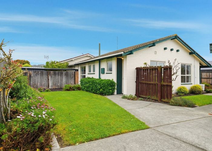  at 2/111 Kaiwara Street, Hoon Hay, Christchurch City, Canterbury