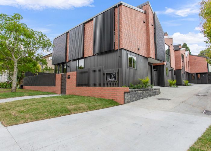  at 73C, 73D Salamanca Road, Sunnynook, North Shore City, Auckland