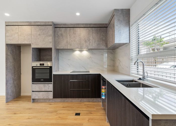  at 5/129 Lancaster Road, Beach Haven, Auckland