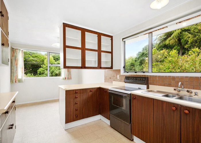  at 94 Larsen Crescent, Tawa, Wellington