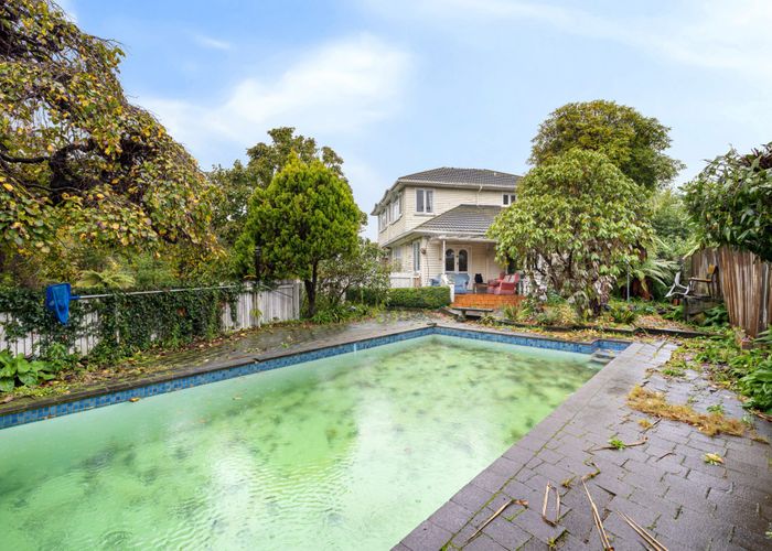  at 104 North Parade, Richmond, Christchurch City, Canterbury