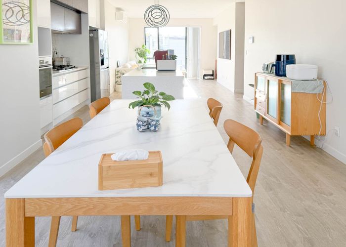  at 12 Waihou Crescent, Albany, North Shore City, Auckland