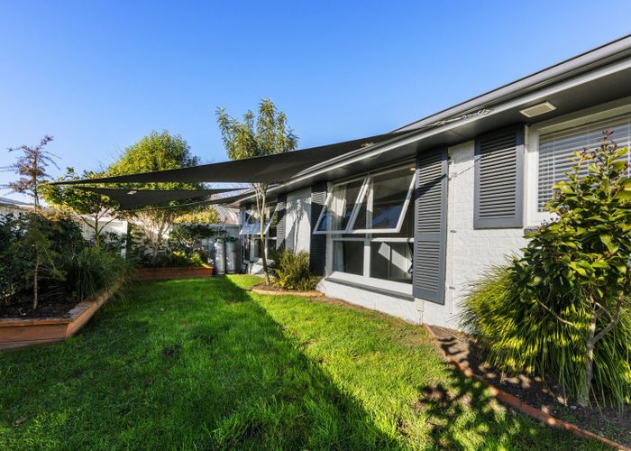  at 1/4 Gothic Place, Ilam, Christchurch City, Canterbury