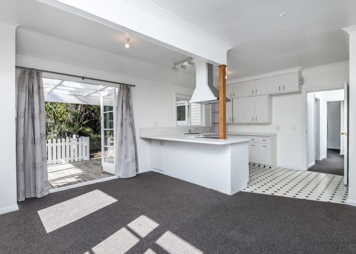  at 11 Miles Crescent, Newlands, Wellington