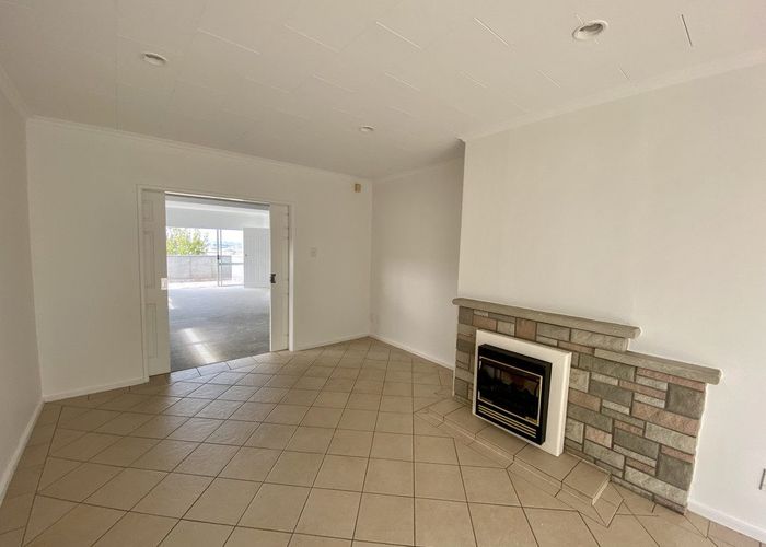  at 43 Te Kawa Road, Greenlane, Auckland City, Auckland