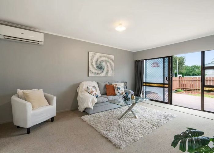  at 1/6 Hinekohu Street, New Lynn, Auckland