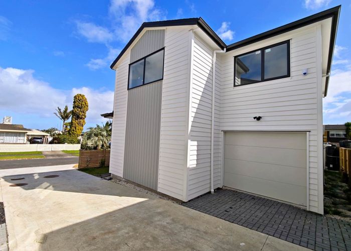  at 16B Balgowan Terrace, Conifer Grove, Takanini