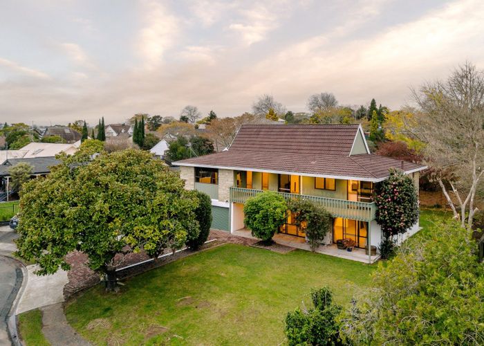  at 6 Upham Place, Chartwell, Hamilton