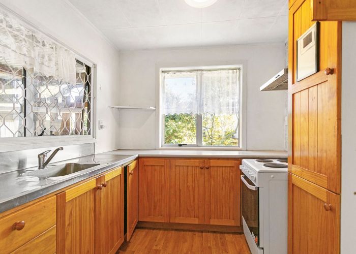  at 15 Bundena Place, Clendon Park, Manukau City, Auckland
