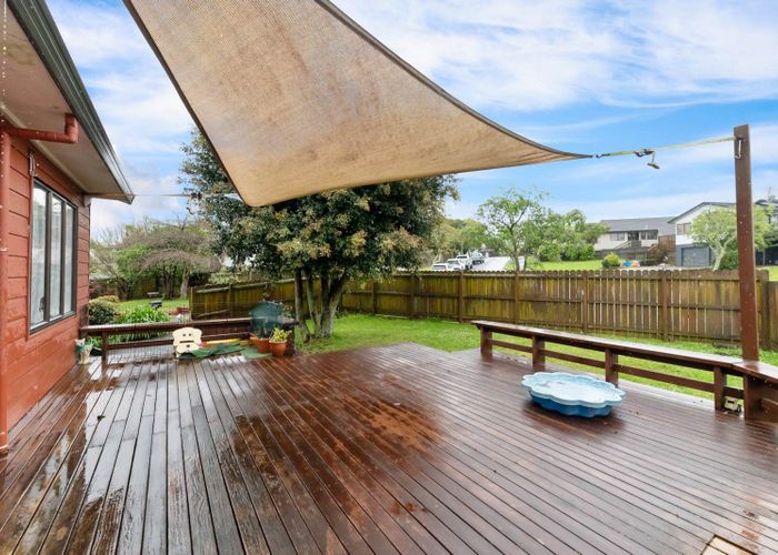  at 1/15 Seaglen Place, Botany Downs, Manukau City, Auckland