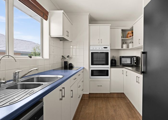  at 3 Cambridge Terrace, Taradale, Napier