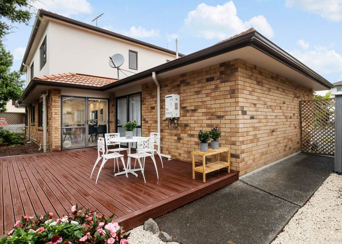  at 16 Bridgefield Crescent, Flat Bush, Auckland