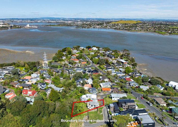  at 24a Hoskins Avenue, Hillsborough, Auckland City, Auckland