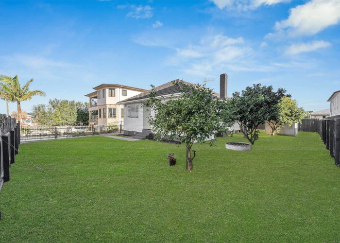  at 313 Great South Road, Manurewa, Manukau City, Auckland