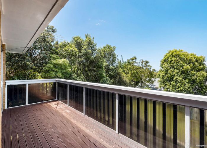  at 1/2 Eastwood Rise, Browns Bay, Auckland