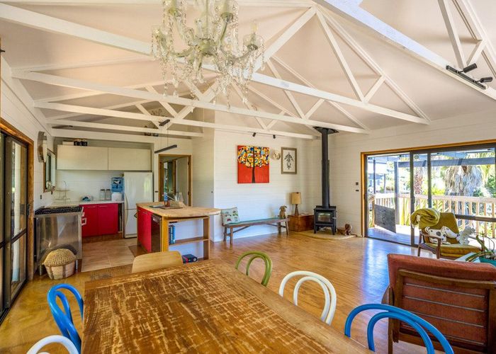  at 32 Ocean Road, Surfdale, Waiheke Island, Auckland