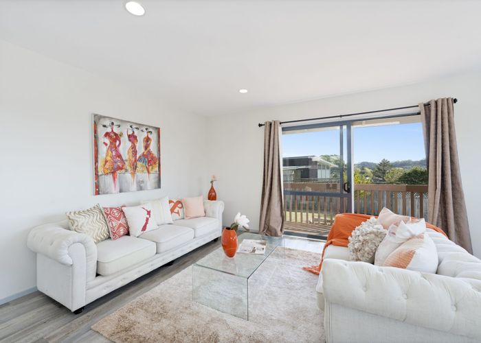  at 5 Parrs Cross Road, Henderson, Auckland
