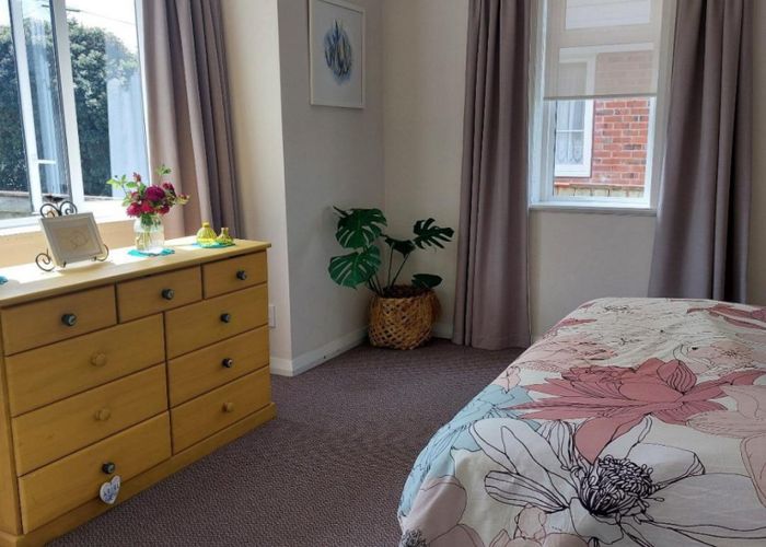  at 24 Broughton Street, Whanganui East, Whanganui, Manawatu / Whanganui
