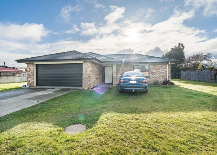  at 54 Avon Road, Clifton, Invercargill