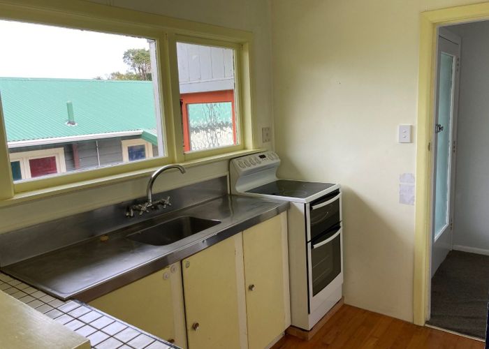  at 52 Salford Street, Newlands, Wellington