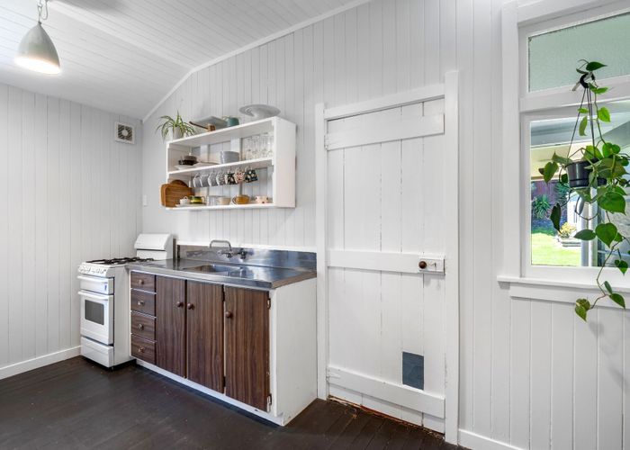  at 18 Aotea Street, Castlecliff, Whanganui, Manawatu / Whanganui