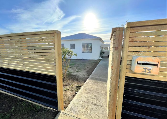 Free property data for 33 Main Road, Owaka homes.co.nz