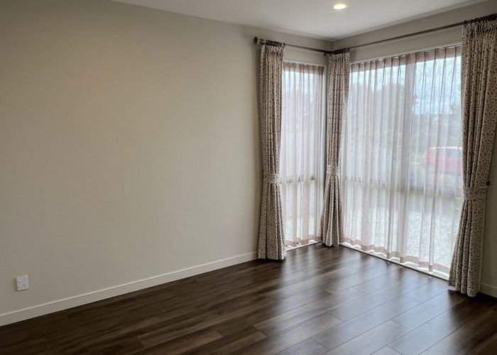  at 10 Fjord Way, Karaka, Papakura