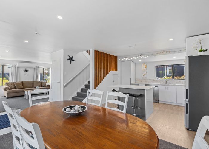  at 1040a Papamoa Beach Road - PAPAMOA, Papamoa Beach, Tauranga, Bay Of Plenty