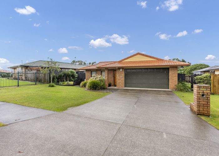  at 4 Harobed Place, Weymouth, Auckland