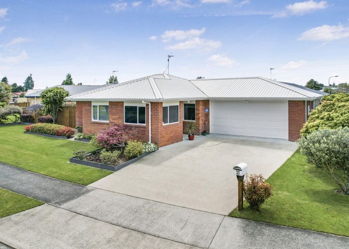  at 50 Catalina Drive, Melville, Hamilton