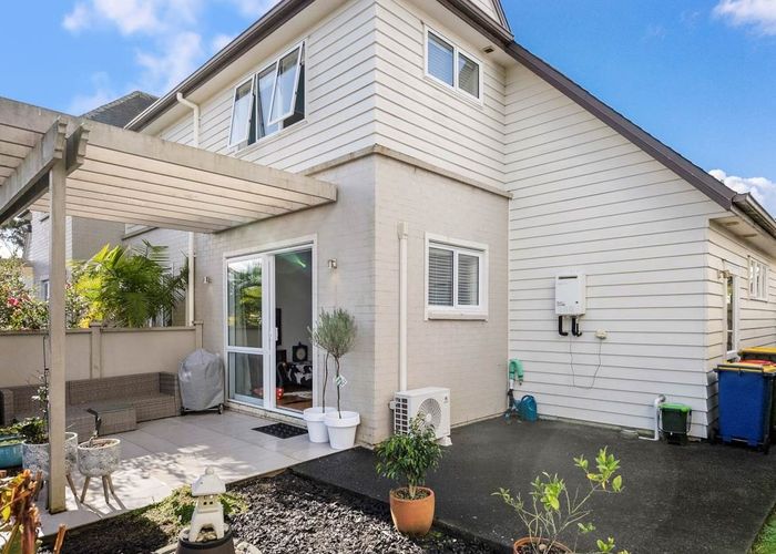  at 3 Hatfield Place, Albany Heights, Auckland