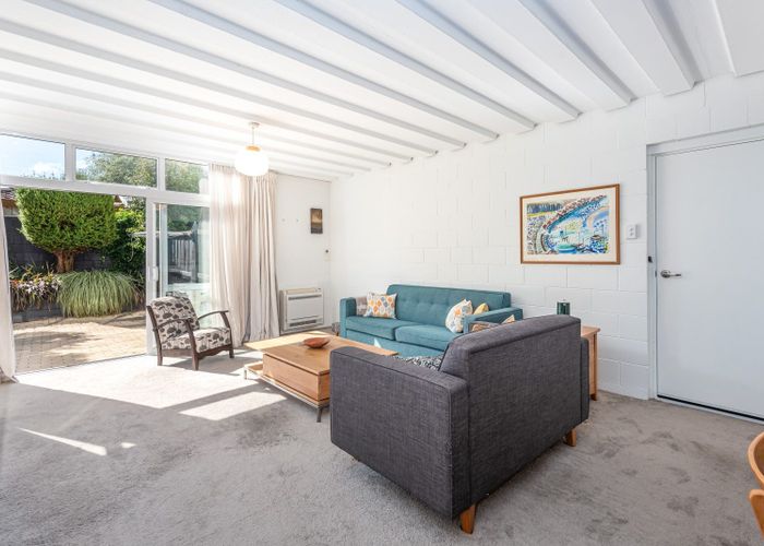  at 1/107 Holly Road, St Albans, Christchurch