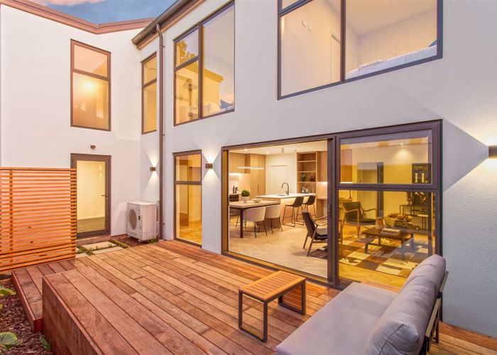  at 2/6 Naseby Street, Merivale, Christchurch