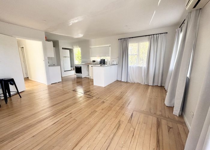  at 12 Lynn road, Bayview, North Shore City, Auckland
