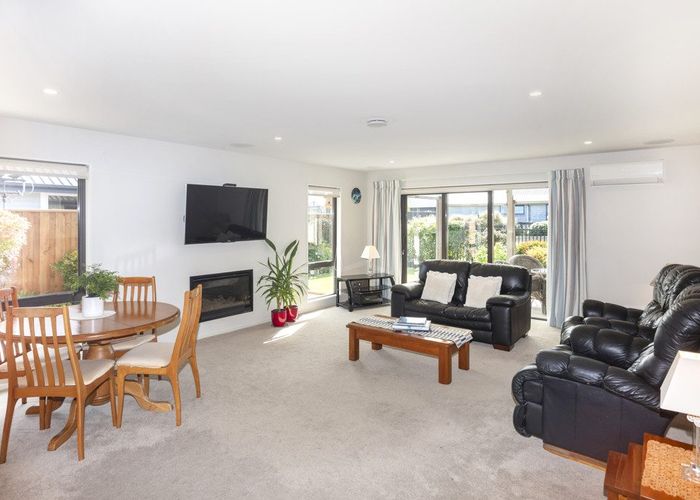  at 91 Carnaveron Drive, Lincoln, Lincoln