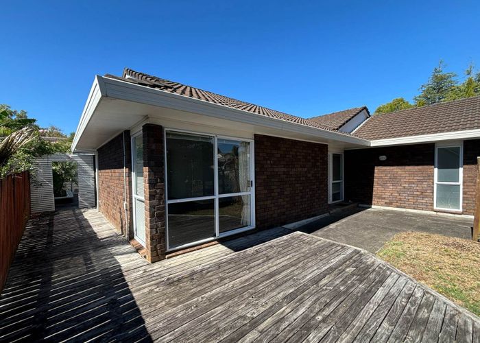  at 4 Drysdale Place, Somerville, Manukau City, Auckland