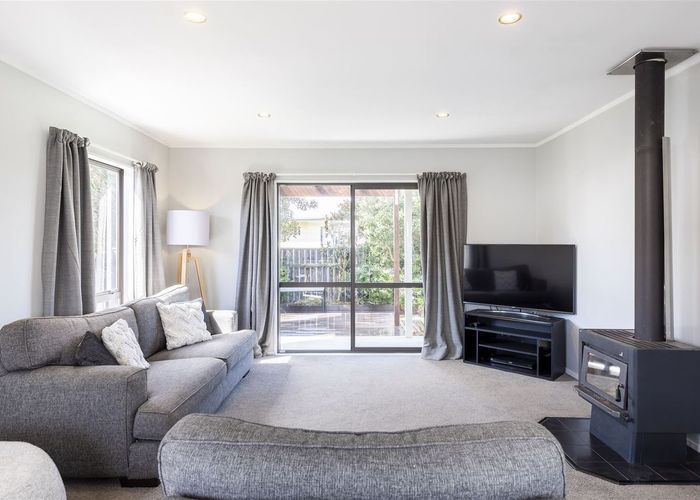  at 6A Perrin Place, Kelvin Grove, Palmerston North