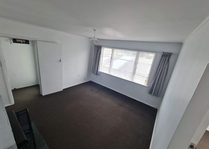 For rent 37 Bedford Street, Cannons Creek, Porirua, Wellington