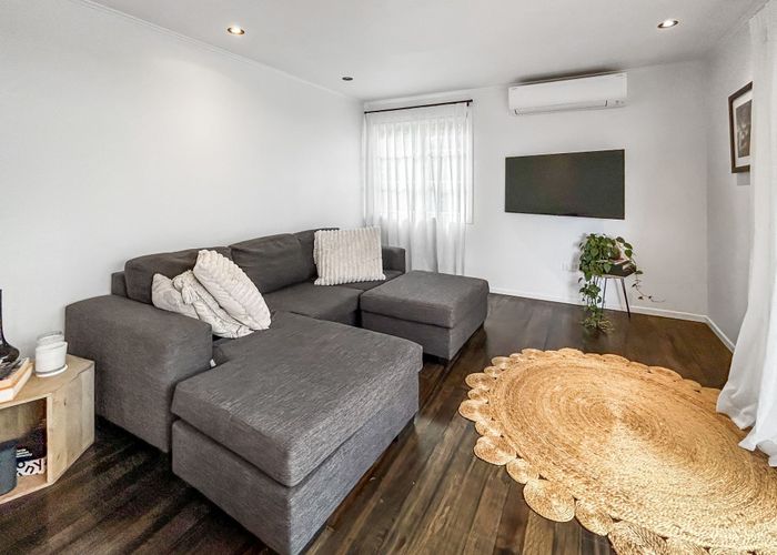  at 52 Neil Avenue, Te Atatu Peninsula, Waitakere City, Auckland