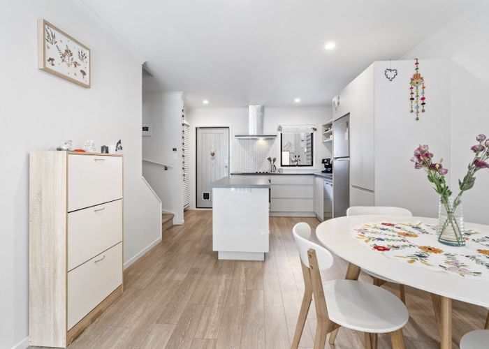  at 13/9 Surrey Street, Tawa, Wellington, Wellington