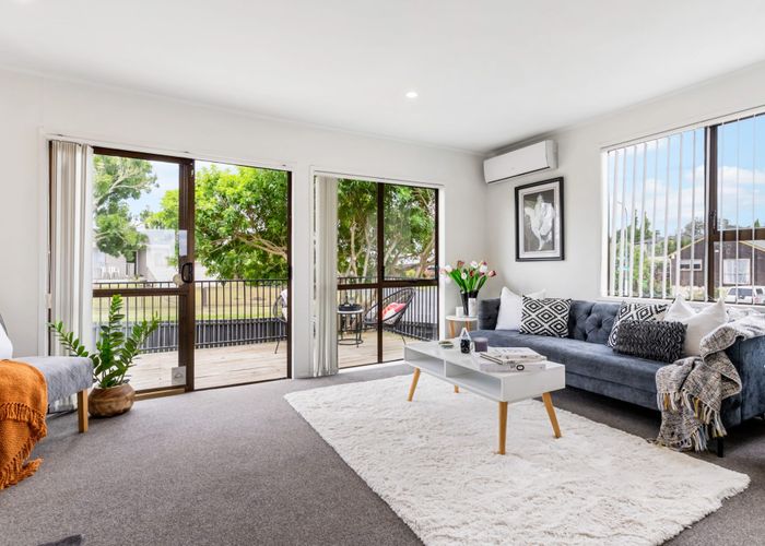  at 2/41 Balloch Street, Randwick Park, Manukau City, Auckland