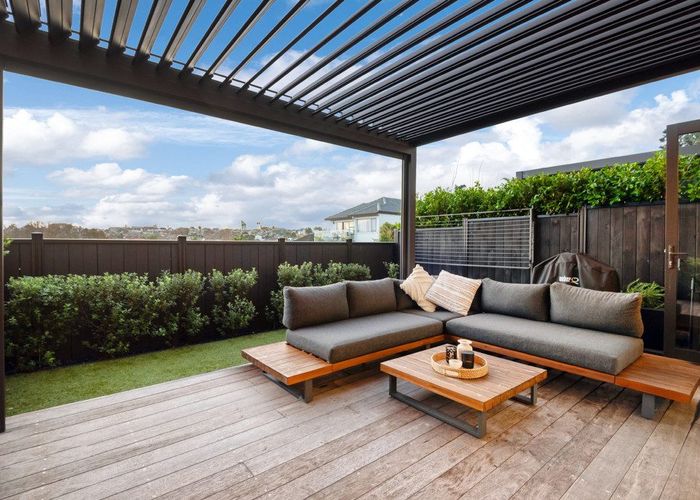  at 5 Nga Tutu Place, Belmont, North Shore City, Auckland