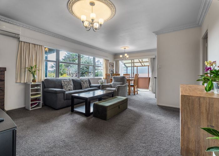 at 2/129a Ridge Road, Howick, Manukau City, Auckland