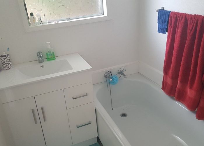  at 1/3 Farnborough Street, Aranui, Christchurch