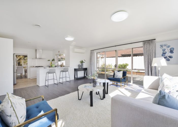  at 42 Lake Panorama Drive, Henderson, Waitakere City, Auckland