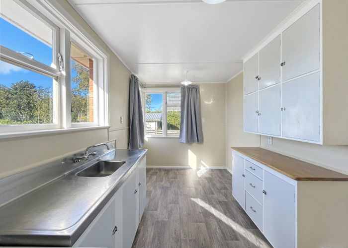  at 300 Conyers Street, Strathern, Invercargill