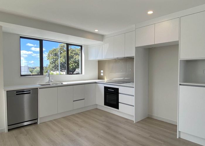  at 1/12 Onewa Road, Northcote, North Shore City, Auckland