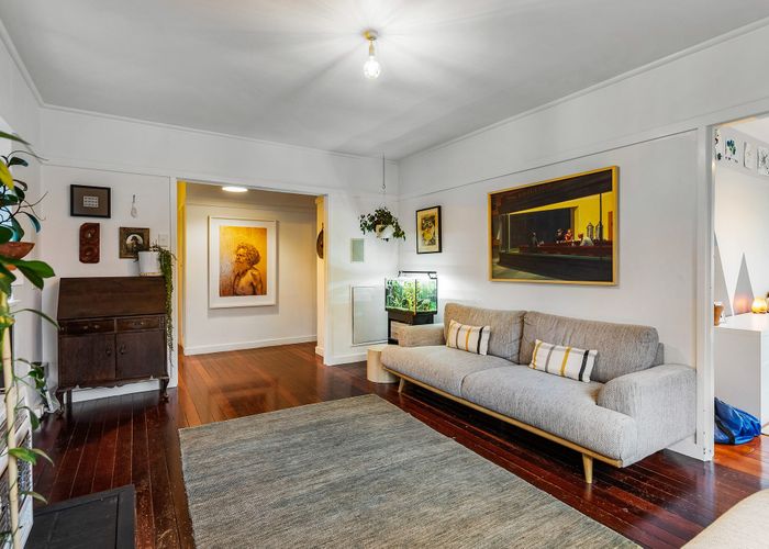  at 20 Warwick Street, Morningside, Auckland